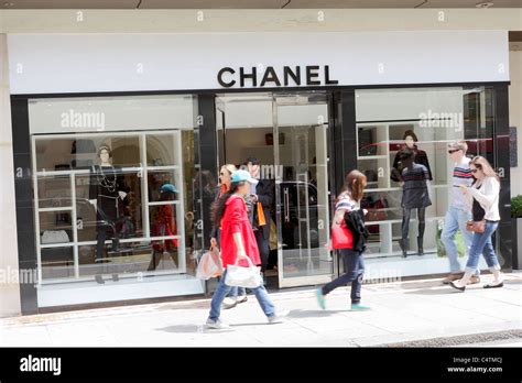 chanel outlet in l.a